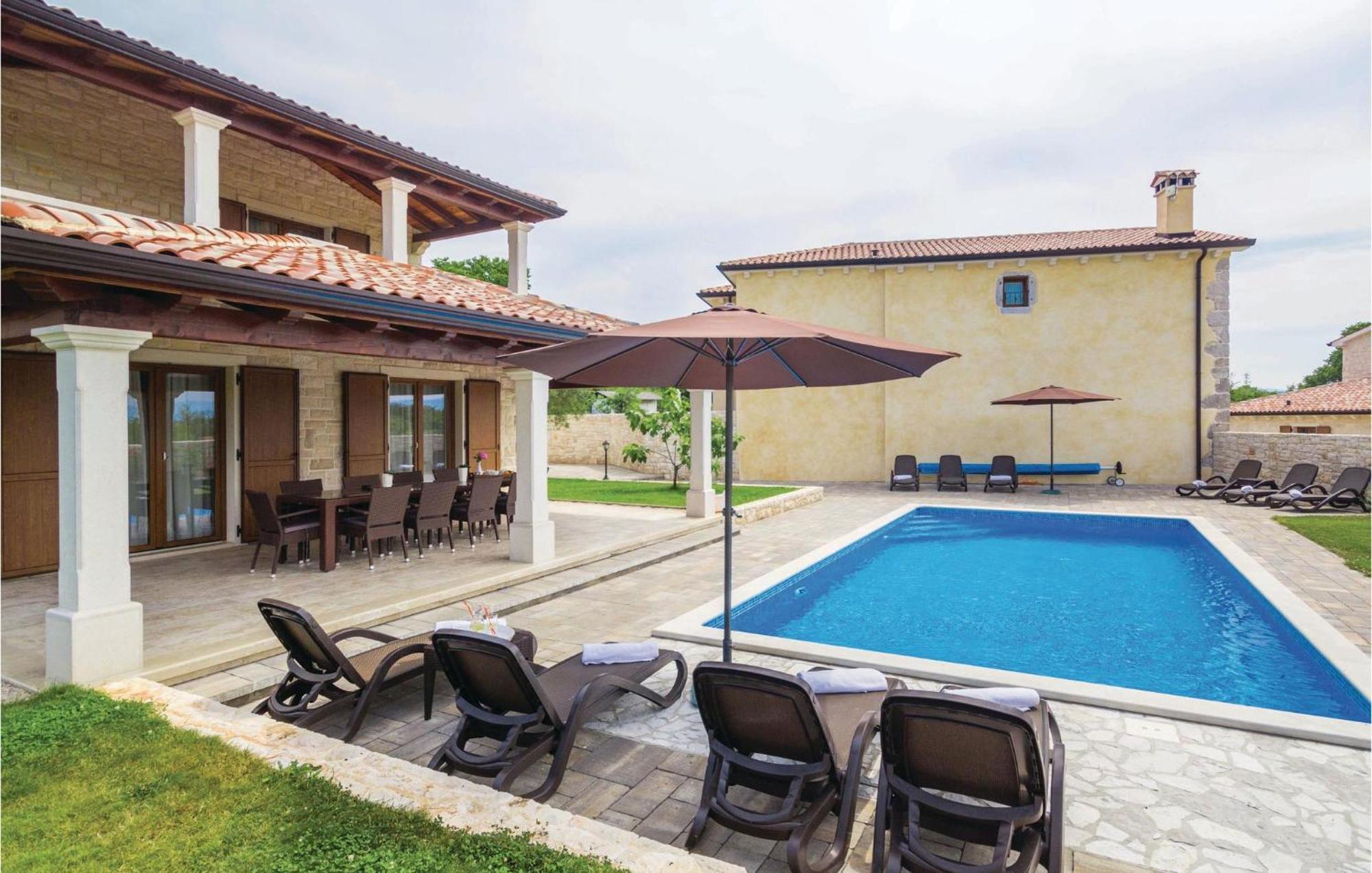 4 Bedroom Beautiful Home In Turcic Vantacici Esterno foto