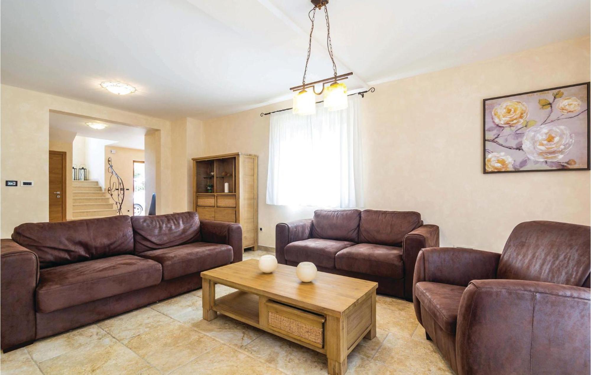 4 Bedroom Beautiful Home In Turcic Vantacici Esterno foto